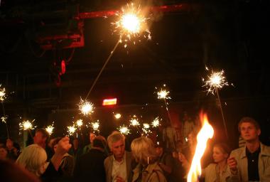 Nach der Silvesterparty lädt der LWL zum Neujahrsspaziergang ins illuminierte LWL-Industriemuseum Henrichshütte Hattingen.<br>Foto: LWL<br />