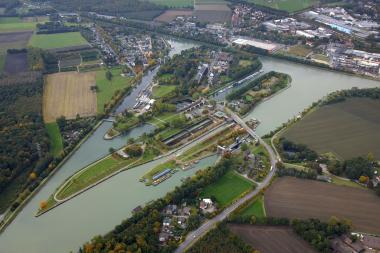 Das Luftbild des Schleusenparks zeigt die historische Einmaligkeit dieser vier Hebebauwerke als Ensemble. <br>Foto: LWL<br />