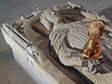 Grabplatte mit Barbarossa-Kopf. © Katholisches Pfarramt St. Johannes Evangelist zu Selm-Cappenberg.<br>Fotos: LWL<br />