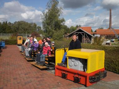 Ab Ostermontag fährt die Feldbahn wieder im Ziegeleimuseum.<br>Foto: LWL<br />