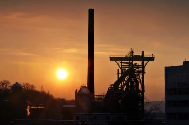 Abendstimmung am Hochofen. <br>Foto: Udo Kreikenbohm<br />
