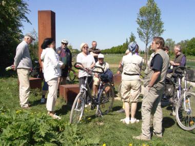 Die historische Radtour zum Umspannwerk Recklinghausen startet vor den Oberhaupttürmen des LWL-Industriemuseums Schiffshebewerk Henrichenburg.<br>Foto: LWL</br>