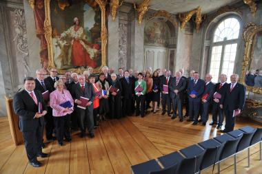 Die verabschiedeten Parlamentarier blicken auf eine langjährige und gute Zusammenarbeit in der Landschaftsversammlung zurück. <br>Foto: LWL/Busch<br />
