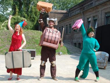 Im Kindermusical "Ritter Rost macht Urlaub¿ erleben der Ritter und seine Freunde spannende Abenteuer in Schrottlan. <br>   Foto: Theater an der Niebuhrg<br />