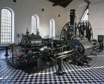Blick ins Maschinenhaus der Zeche Nachtigall mit der historischen Dampffördermaschine.       <br>     Foto: LWL/Hudemann<br />
