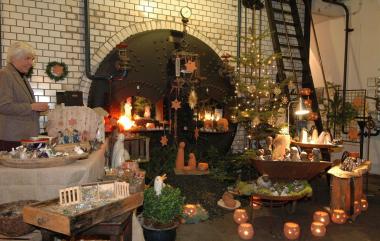 Beim 15. Adventsmarkt im LWL-Textilmuseum Bocholt erhält jeder 150. Besucher einen Warengutschein über zehn Euro.  <br>Foto: LWL <br />