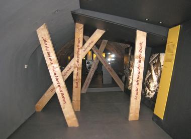 Der Weg in die Tiefe - Bergbau in der Zeit der Zeche Nachtigall. Blick in die Ausstellung.  <br>Foto: LWL/Hudemann<br />
