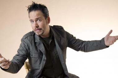 Christoph Tiemann liest von weiblichen Wundern unterm Sternenzelt im Planetarium. <br>Foto: LWL/Oblonczyk<br />