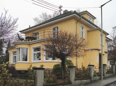Außenansicht der Villa in Kreuztal-Ferndorf nach der Renovierung 2010. 	<br>    Foto: LWL<br />
