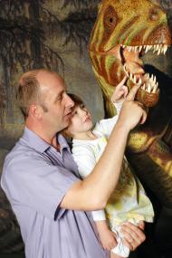 Die Dinosaurier-Ausstellung in Münster im LWL-Museum für Naturkunde wird geschlossen. Für kleine Dinofans bleibt nur noch bis 1. Mai die Zeit zum Abschied nehmen. <br>Foto: LWL/Oblonczyk<br />