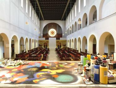 Die Christ-König-Kirche in Bochum wurde nach ihrer Profanierung zur Kunstkirche. Hier zeigt der LWL bis zum 10. April die Foto-Ausstellung ¿Kirchenumnutzungen¿.  <br> Foto: LWL/Sagurna   <br />