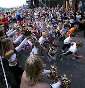 Kinder und Jugendliche starten wieder zu eigenen Läufen. <br>Foto: LWL/W. Fischer<br />