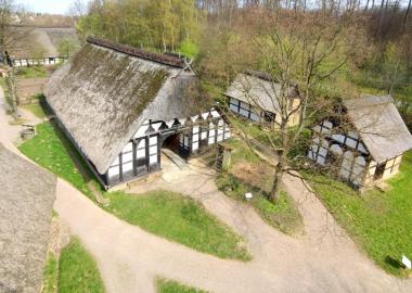 Regionale Hausbautechniken lassen sich auch am Mindener Hof im LWL-Freilichtmuseum Detmold gut erkennen. <br>Foto: LWL/Jähne<br />