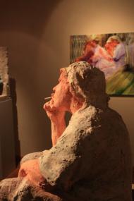 Zigarettenpause. Skulpturen der argentinischen Künstlerin Cecilia Herrero-Laffin. <br>Foto: LWL/Linke<br />
