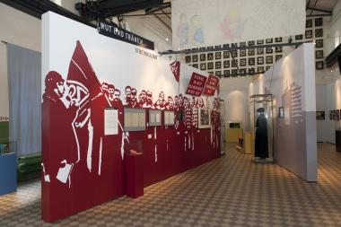 Blick in die Ausstellung ¿Schichtwechsel¿. <br>Foto: LWL / A. Hudemann<br />