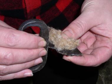 Im Mittelalter war der Feuerstein zusammen mit Feuerstahl und Zunder Bestandteil eines "Feuerzeugs" - was man noch alles mit ihm anstellen kann, gibt es beim Familiensonntag im LWL-Museum für Archäologie zu sehen. <br>Foto: LWL/S. Jülich<br />