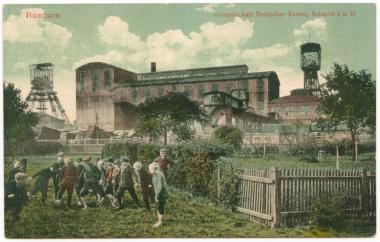Fußball vor Zechenkulisse: seltene Ansichtskarte aus Duisburg, um 1910. <br>Foto: LWL<br />