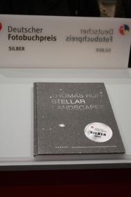 Freude im LWL-Landesmuseum: Silberner Fotobuchpreis für den Katalog zur aktuellen Sonderausstellung ¿Thomas Ruff. Stellar Landscapes¿. <br>Foto: LWL<br />
