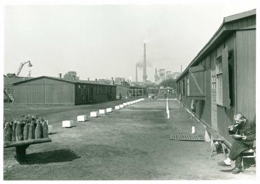 Von den Baracken der Zeche Zollern existieren keine Fotos. Vermutlich waren sie baugleich mit denen dieses Lagers für russische Kriegsgefangene und sogenannte ¿Ostarbeiter¿ der Zeche Emscher-Lippe in Datteln (um 1943). <br>Foto: Stadtarchiv Datteln / LWL-Medienzentrum<br />