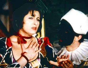 Schönheit, Liebe, Eifersucht: Jean Renoirs ¿Die goldene Karosse¿ erzählt eine Vierecksgeschichte. <br>Foto: Studiocanal<br />
