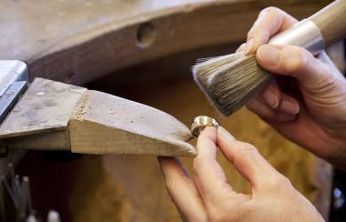 Die Techniken der Goldschmiedekunst können Interessierte in Wochenend-Workshops im LWL-Landesmuseum lernen. <br>Foto: LWL<br />