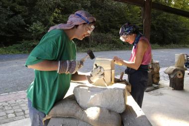 Sandsteinbearbeitung auf Zeche Nachtigall. <br>Foto: LWL/Hudemann<br />