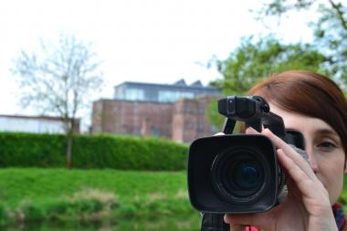 Mit der Videokamera unterwegs im künftigen Kulturquartier an der Aa. Der Wettbewerb startet mit einer Führung am 20. Mai. <br>Foto: LWL<br />
