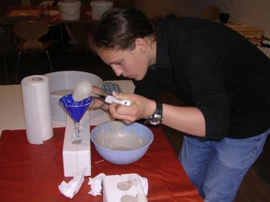 Im Kreativseminar fertigt jeder sich sein eigenes Schachfiguren-Set an.<br>Foto: LWL<br /> 