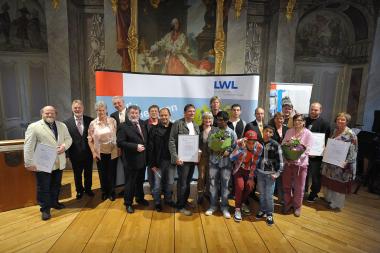 Sechs Vereine und Bürger wurden mit dem LWL-Preis für ihren besonderen ehrenamtlichen Einsatz ausgezeichnet. <br>Foto: LWL/Busch<br />