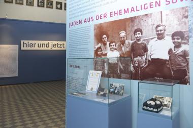 Blick in die Ausstellung ¿Nach Westen¿. <br>Foto: LWL/Hudemann<br />