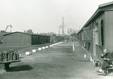 Zwangsarbeiterlager wie dieses der Zeche Emscher-Lippe in Datteln (1942) gab es zahlreich auch in Oberhausen. <br>Foto: Stadtarchiv Datteln/LWL<br />