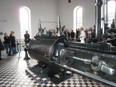 Die historischen Dampffördermaschine im Maschinenhaus der Zeche Nachtigall.<br> Foto: LWL/Hudemann<br />