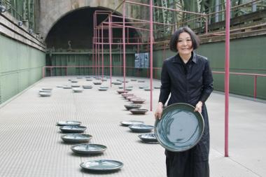 Die Installation ¿Vessels¿ der Keramik-Künstlerin Young-Jae Lee ist im LWL-Industriemuseum Schiffshebewerk Henrichenburg vom Lastkahn Ostara in den Trog des Hebewerkes umgezogen. <br>Foto: LWL/Hudemann<br />