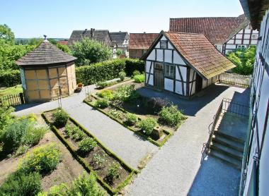 Den Apothekergarten des LWL-Freilichtmuseums Detmold können Interessierte bei einer Führung am Samstag erkunden. <br>Foto: LWL/Jähne