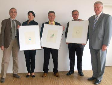 Über eine neue Stiftung für das LWL-Museum freuen sich (v.l.): Prof. Dr. Erich Franz, Melanie Bono, Dr. Fritz Baur, Museumsleiter Dr. Hermann Arnhold und Günter Woltermann. <br>Foto: LWL