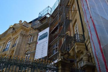 Wird für die Dachsanierung eingerüstet: der Erbdrostenhof. <br>Foto: LWL