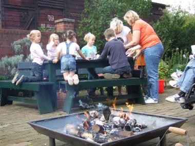 Lagerfeuer für die Kinder im LWL-TextilWerk Bocholt. <br>Foto: LWL