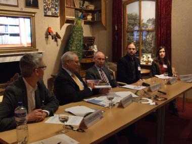 LWL-Direktor Dr. Wolfgang Kirsch (2.v.li.) eröffnete das Pressegespräch zur neuen Sonderausstellung mit einer fachlichen Einführung in das Thema Sexualität als Motor der Evolution. <br>Foto: LWL/Leetz