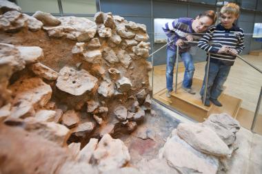 Der Töpferofen - unverzichtbar für die Handwerker der Legion. Dieser Ofen im LWL-Römermuseum wurde unter dem heutigen Museumsparkplatz entdeckt. Foto: LWL/Hähnel