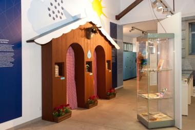 Ausstellung ¿Regen, Schnee und Hagel¿ vom Wetterbericht bis zum Klimawandel. <br>Foto: LWL/Hudemann