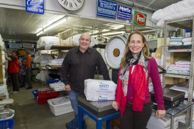 Die Unternehmer Sandra und Alexander Schwenk machten von Anfang an gute Erfahrungen mit Mitarbeitern mit Behinderungen. <br>Foto: LWL/Arendt