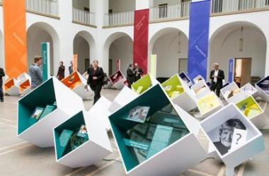 Der LWL gibt mit einer Wanderausstellung zur seinem Jubiläum 60 Einblicke in seine Arbeit. <br>Foto: LWL
