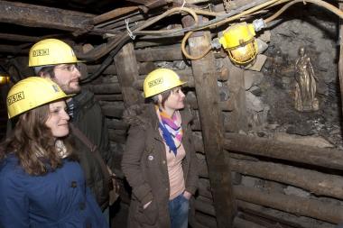 Die ¿Große Bergwerkstour¿ führt auch an der Nische mit der Heiligen Barbara vorbei. <br>Foto: LWL