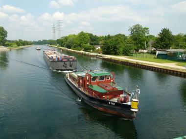 Eine Ausstellung auf Reisen: Am Freitag ist der historische Schleppverband wieder auf dem Rhein-Herne-Kanal Richtung Duisburg unterwegs. <br>Foto: LWL