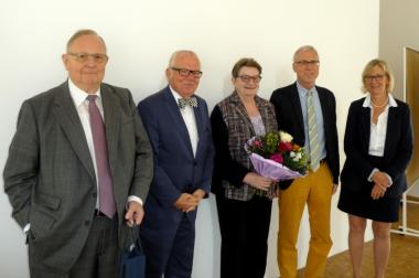 Dr. August-Wilhelm Otten (v.l.), Jan-Bernd Ewertz und  Margareta Kohler wurden von Ulrich Adlhoch und Eva-Maria Kuhlmann (beide LWL-Integrationsamt) verabschiedet.<br>Foto: LWL
