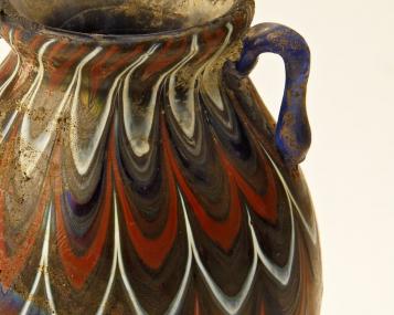 Kleine Vase aus ¿gekämmtem Glas¿, 1878-80. <br>Foto: LWL/Holtappels