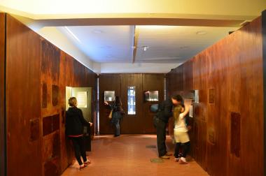 Führung lässt die Geschichte der mittelalterlichen Pfalz wieder lebendig werden. <br>Foto: LWL/Burgemeister 