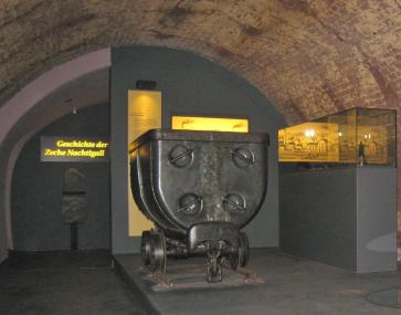 Blick in die Ausstellung "Der Weg in die Tiefe" im LWL-Industriemuseum Zeche Nachtigall. <br>Foto: LWL/Hudemann 