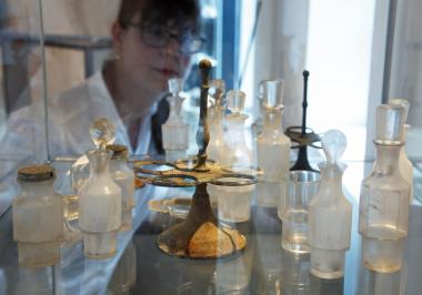 Diese Menagerie aus Glas gehörte zur Ladung der Dschunke "Tek Sing".<br>Foto: LWL/Holtappels 