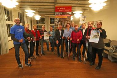 Freuen sich auf den Museumswalk (v. l.): Marcus Biehl, Agnes Teichert und Regina Schindler, Axel Spilker, Traudl Schumacher, Hans-Jürgen Borchert, Eva Ellminger, Heinrich Marx, Monika Hoffmann, Stephan Kissner, Prof. Dr. Jan Carstensen, Maren Lampe.<br><b><i>Ausführlichere Bildunterzeile am Ende des Pressetextes.</b></i> 